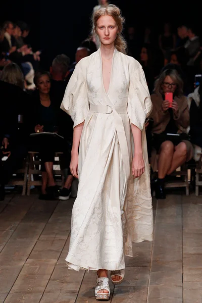 Look 23